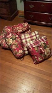 Rose Comforter with Pillow Shams Cases & Throw
