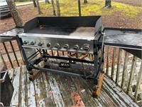 Bakers and Chefs Gas Grill - very good shape