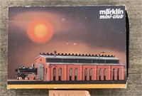 Marklin engine shed 8961