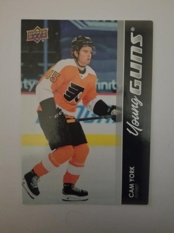 UD Series 1 2021-22 oversized young guns Cam York