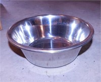 Dog supplies: Stainless bowl - Tie out cables &