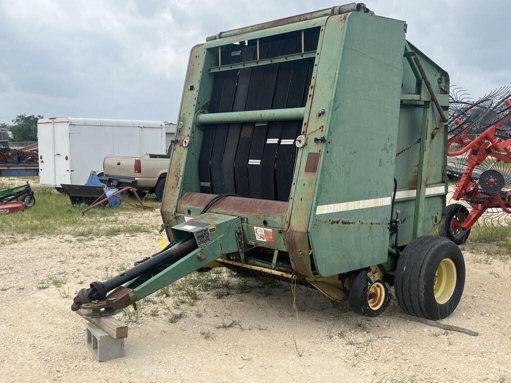 LL2- John Deere 535 Hay Roller