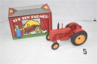 Ertl Toy Farmer Massey Harris 55 Diesel