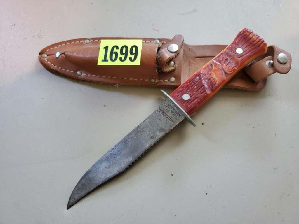 Knife, leather sheath