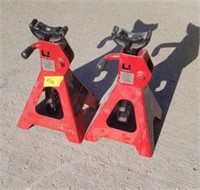 Pair of jack stands. 2 ton