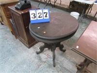 ANTIQUE TABLE