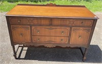 1930S WALNUT WELL MAINTAINED SIDEBOARD