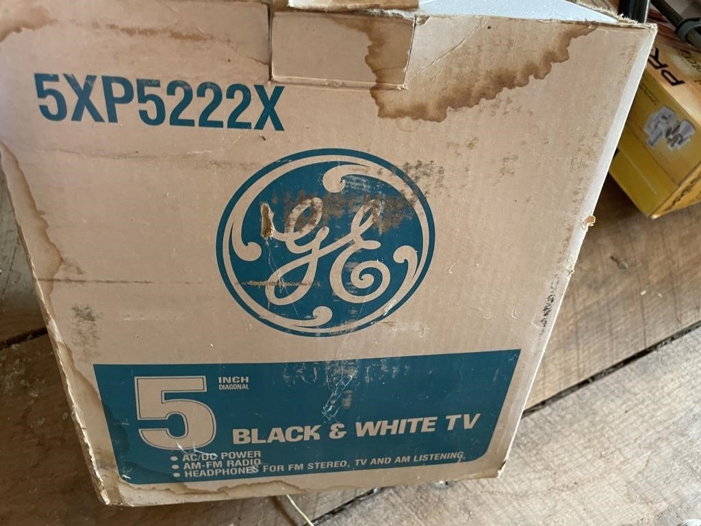 GE 5 inch black and white tv, ac/dc power, head