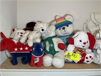 GROUP OF STUFFED ANIMALS, BEARS ECT AND BLANKETS O