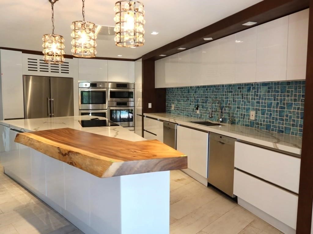 Boca Bath & Tennis Fully Renovated Home-Remodel Auction