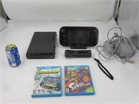 Console Nintendo Wii U avec accessoires et 2 jeux