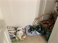 Throws & floral/craft items