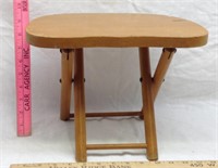 F4) VINTAGE NEVCO FOLD'N CARRY STOOL, WOODEN