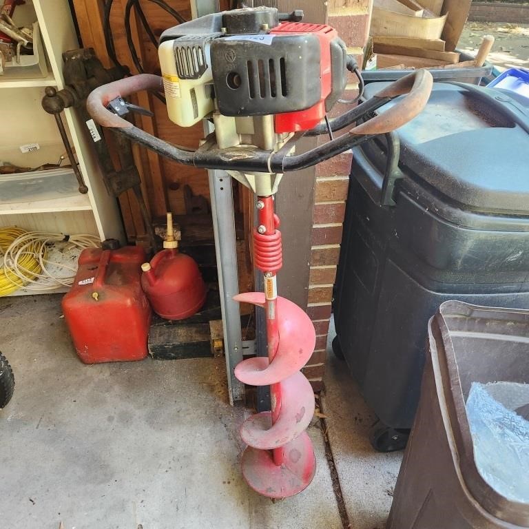 Ardisam Earthquake E43 Earth Auger / Post Drill