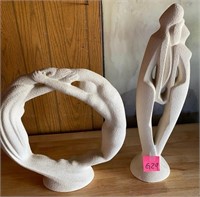 E - LOT OF 2 SCULPTURES (G29)