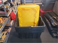 (5) Totes with Lids