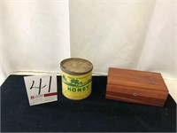 4lb Honey Tin & Lane Cedar Box with Key