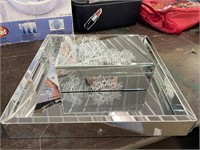 Glass Box & Tray One Crack in Box