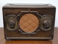 General Electric G-E Radio BX 'Lunch Box' Tube Rad