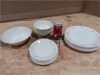 Corelle dinner set. 11 dinner plates 12 saucers 7