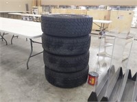 4 Discoverer A/T  LT 275/ 65R18 Tires on Ford