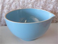 Ravinia 10.5" Diameter Bowl With Spout -Small Chip