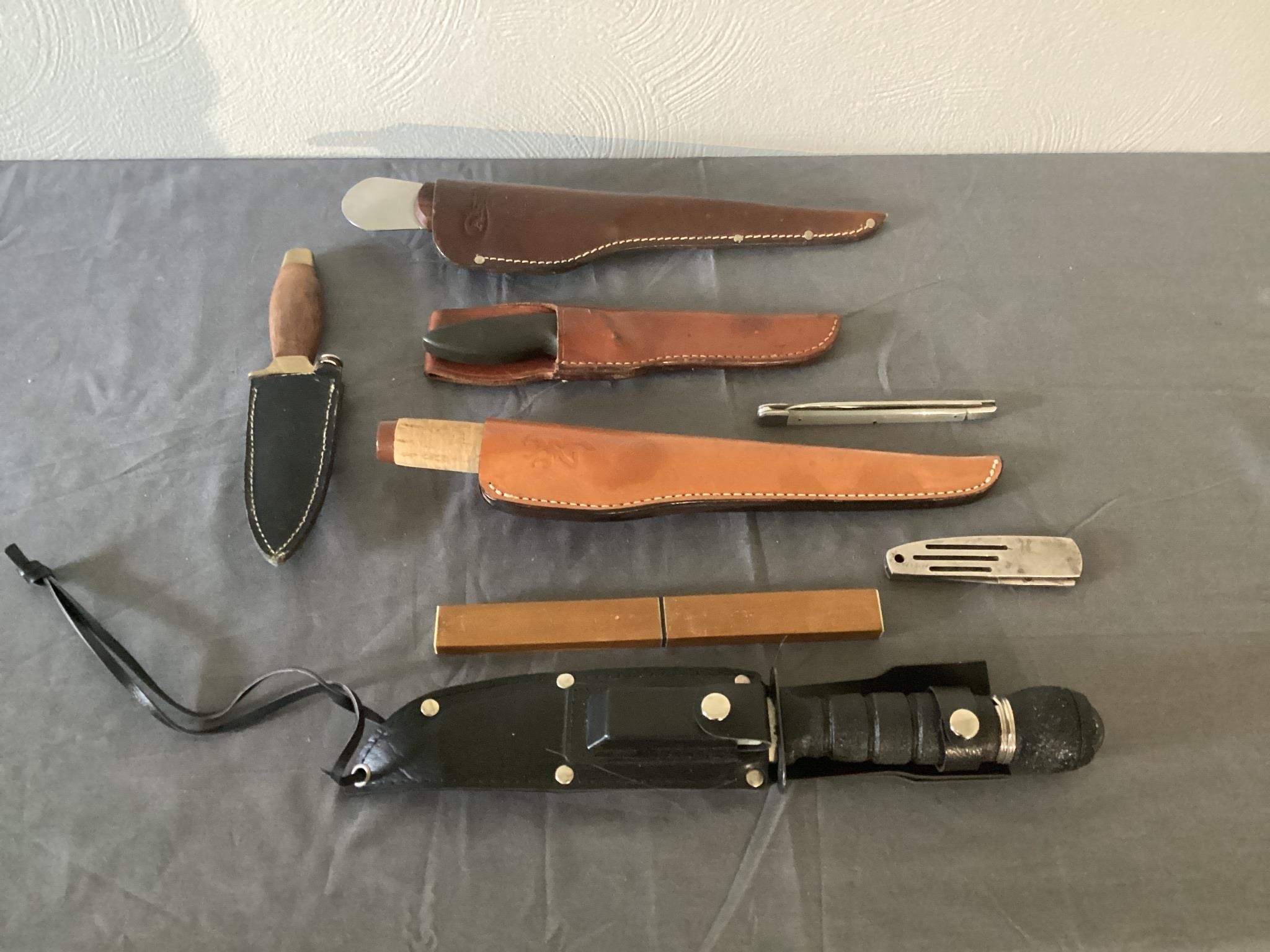 Assorted knives