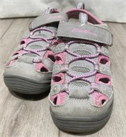 Eddie Bauer Girls Closed Toe Sandals Size 12