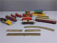 Collectable Train Cars & Tracks