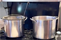 2 stock pots and ladle