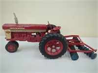 Farmall 560 w/Disc 1/16 to Restore w/Draw Bar