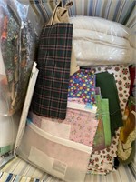 ASSORTED LOT OF QUILTING FABRIC
