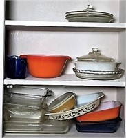 Assortment of Pyrex and Anchor Hocking