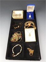 Lot # 4038 - Lot of costume jewelry: Consisting