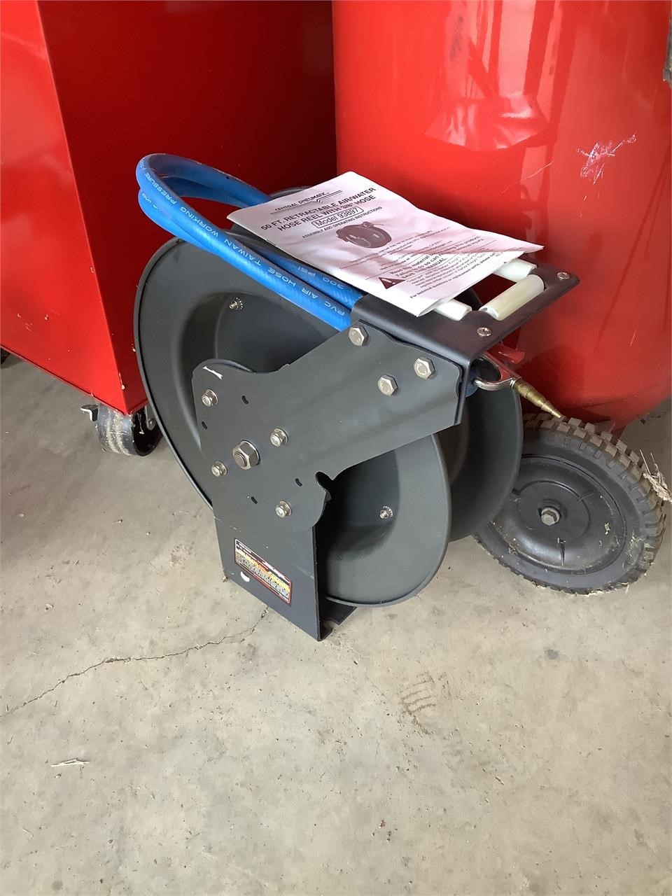 Central Pneumatic Hose Reel