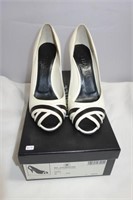 CHANEL LADIES SHOES - EUROPEAN SIZE 36 - STYLE: