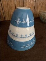 3 Vintage Snowflake Garland Pyrex Bowls (living