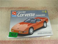AMT Chevrolet Corvette Convertible Model Kit