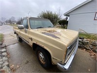 1983 C20 CHEVY PICKUP-STARTED