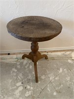 Small Wood Pedestal Table