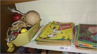 Vintage toy and book lot ( lots of snoopy)