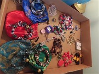 Jewelry lot.