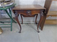 Single Drawer Table with beautiful legs. Oak