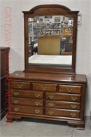 Dresser w/Mirror: