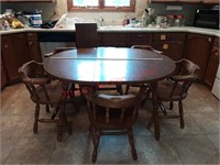 Kitchen Table has 2 Leaves & 6 Chairs
