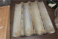 PERFORATED COOKING SHEETS