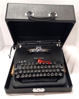 Vintag, Smith Corona Silent Model Typewriter