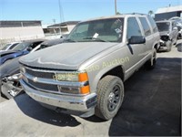 1999 Chevrolet Tahoe 1GNEK13R5XJ305912 Gold