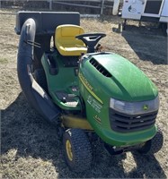 John Deere L111 42" Riding Lawn Mower