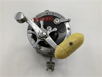 PENN SENATOR FISHING REEL